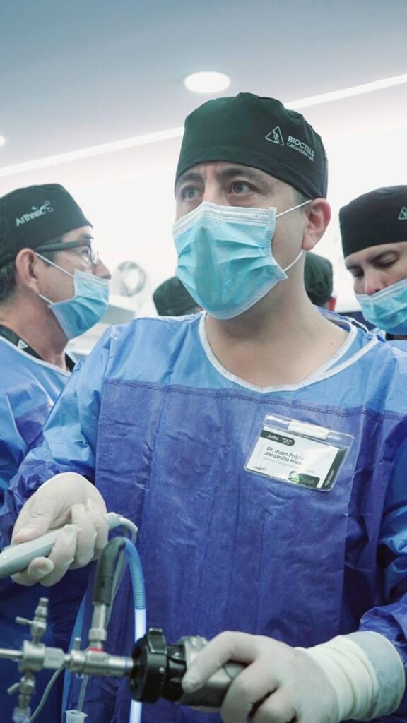 artroscopia en quito traumatologo en quito fisioterapia traumatologia artroscopia cirugía artroscópica ecuador oo